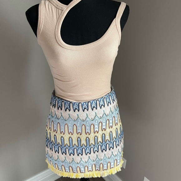 Brand New Alexis Mini Skirt.  XS. Never worn - Picture 3 of 3